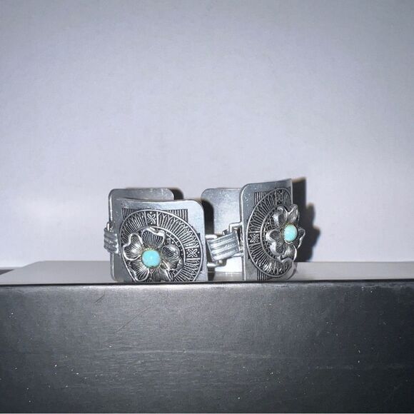 Silver and turquoise southwest style bracelet - Picture 3 of 7